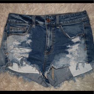 Ripped up shortie shorts AE